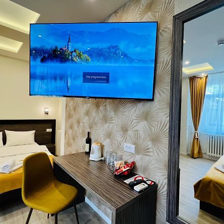 Side One Design Hotel Garni Белград Экстерьер фото