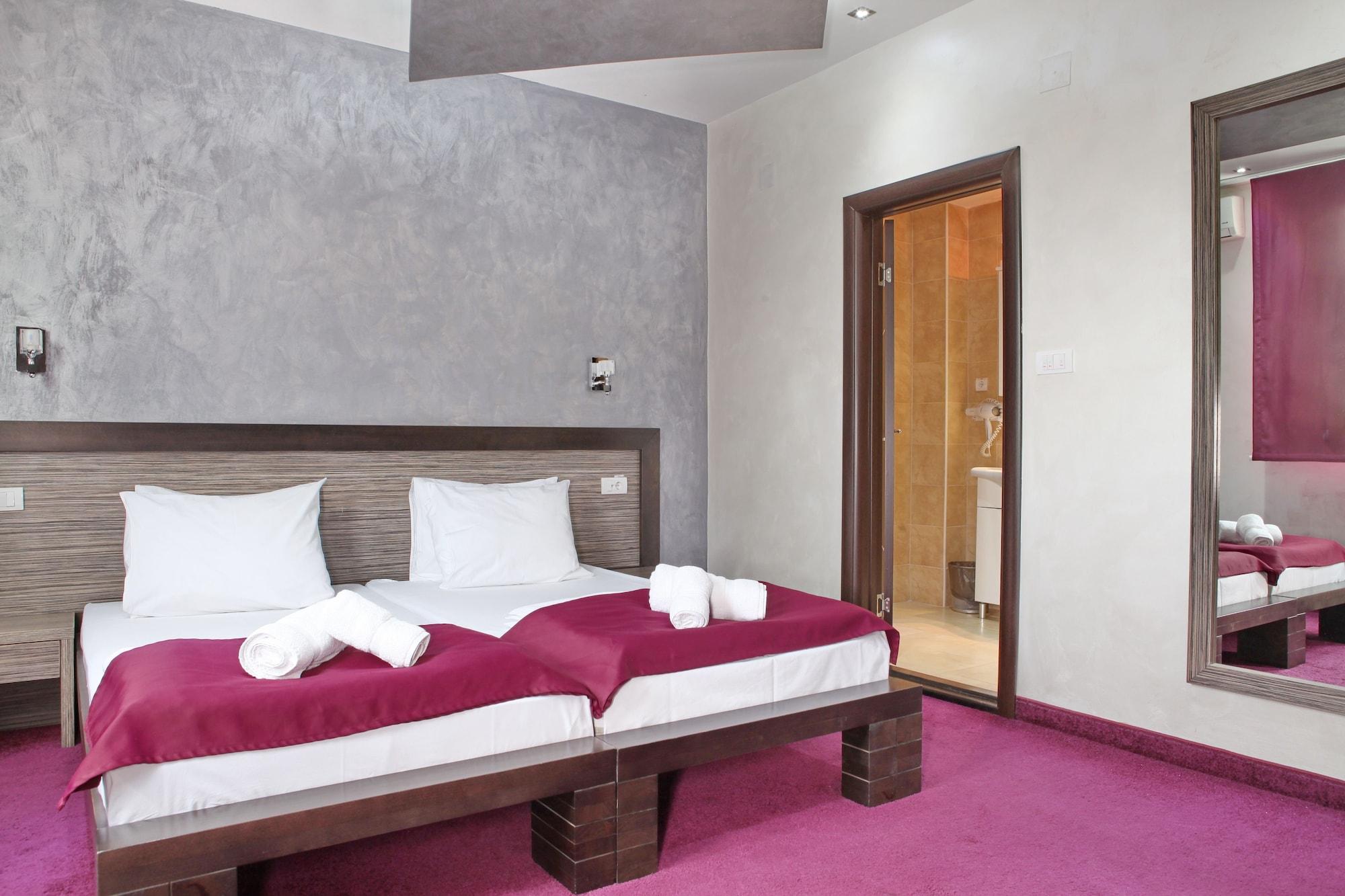 Side One Design Hotel Garni Белград Экстерьер фото