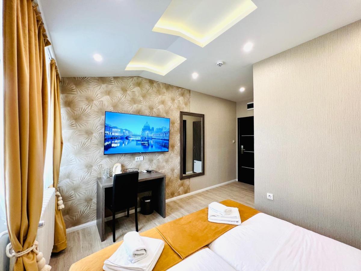 Side One Design Hotel Garni Белград Экстерьер фото
