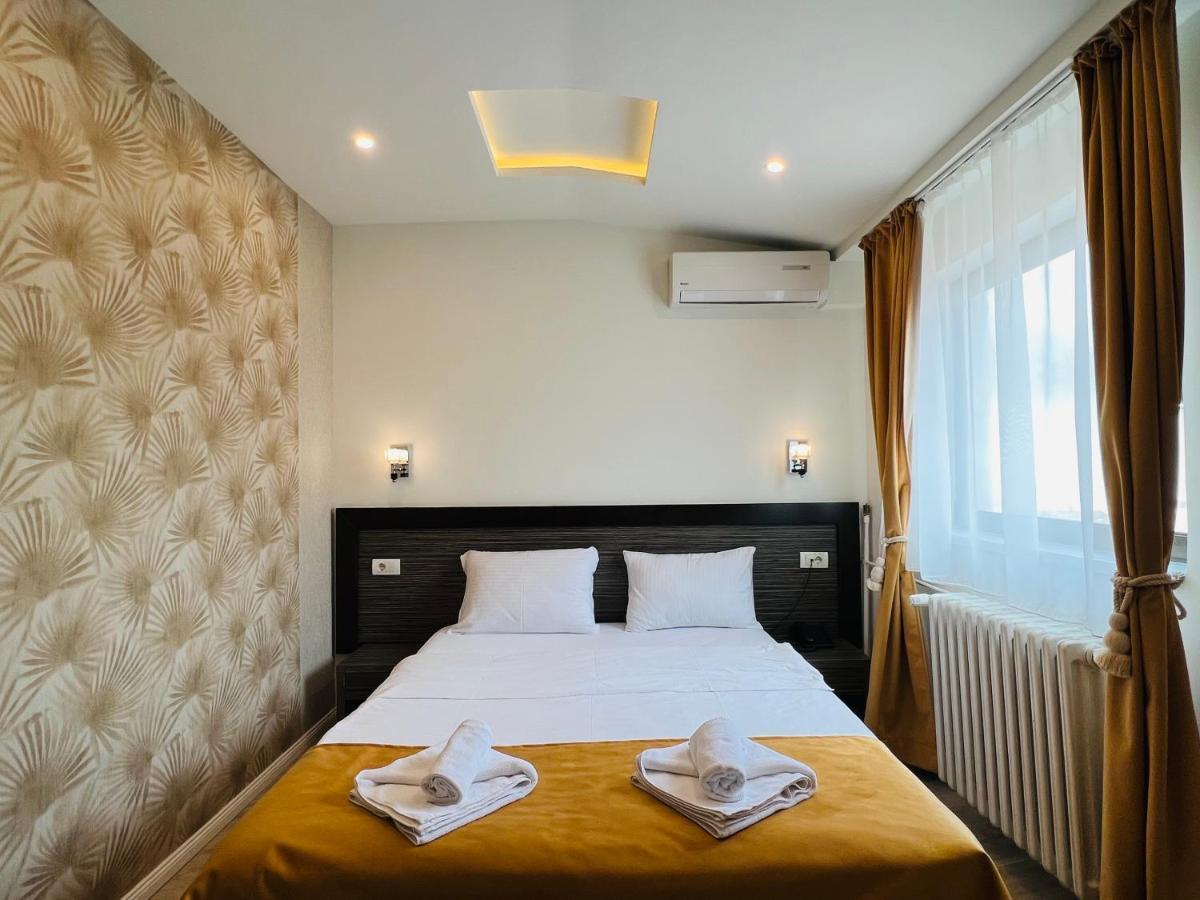 Side One Design Hotel Garni Белград Экстерьер фото