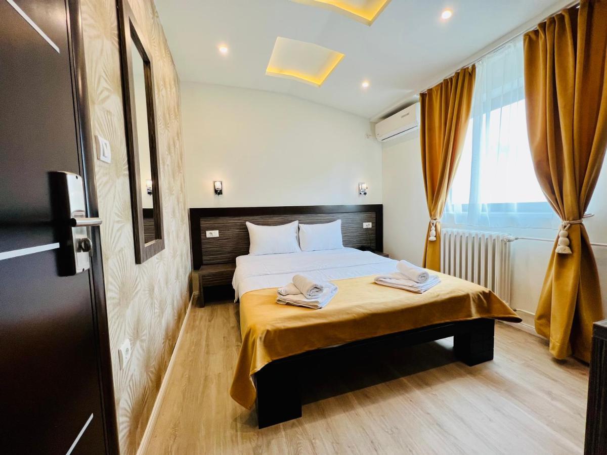 Side One Design Hotel Garni Белград Экстерьер фото