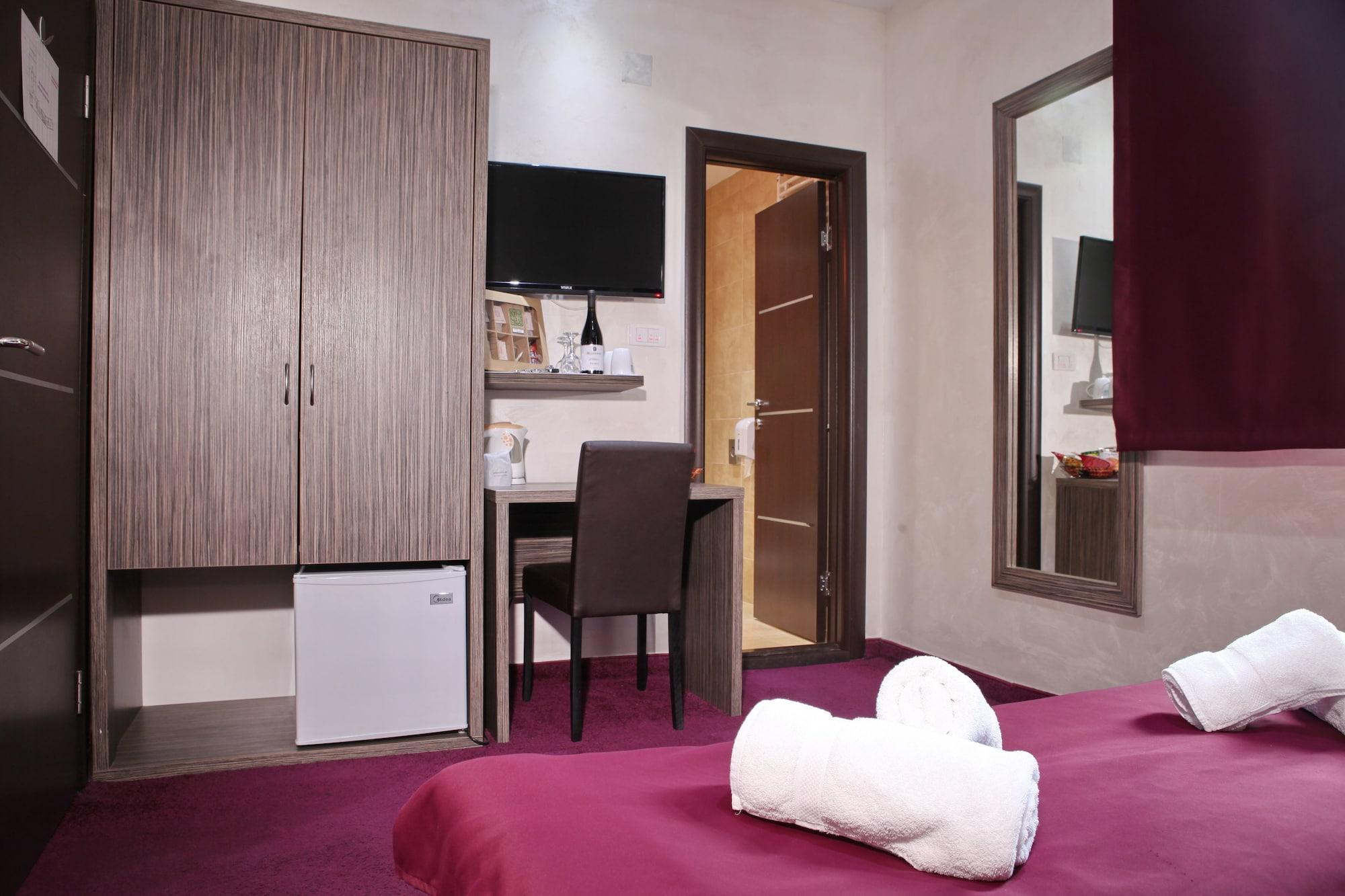 Side One Design Hotel Garni Белград Экстерьер фото
